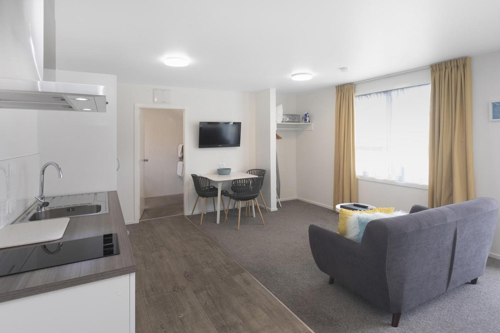 The Adelphi Motel Christchurch Exterior photo